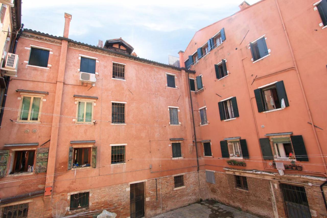 Residence Degli Artisti Venice Exterior photo